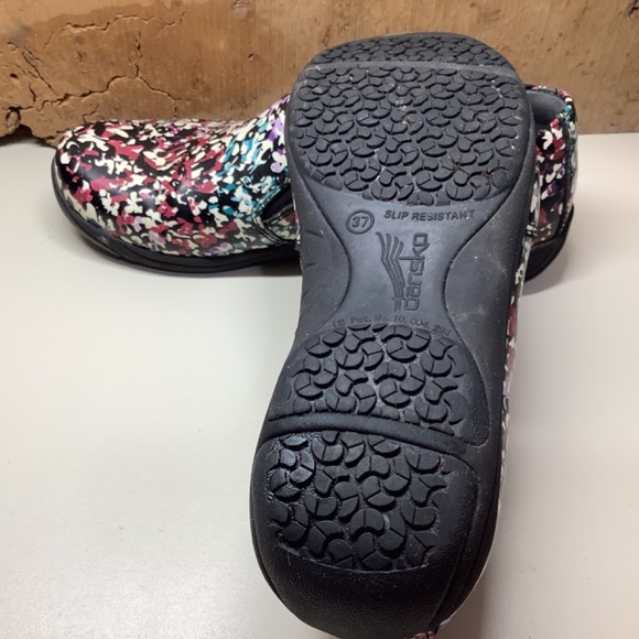 Dansko Women's, Nora Clog, size 37 ( 6 1/2-7 ) - Picture 6 of 9